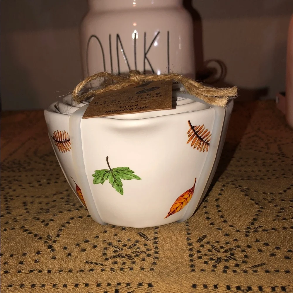 Rae Dunn Fall Measuring Cups Set of 4 (Raised Fox and Leaves)